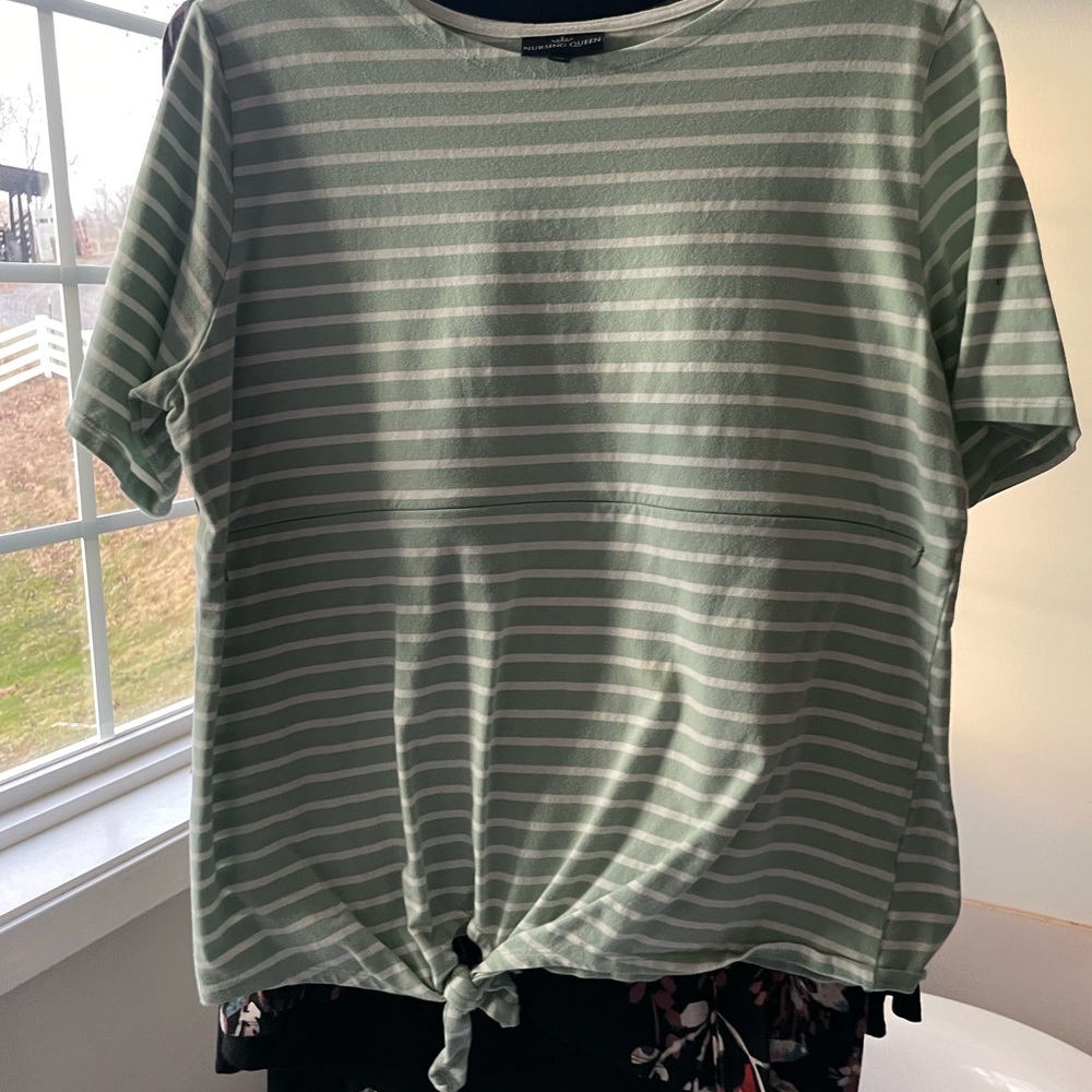 Nursing Queen, Zipper Nursing shirt, XL